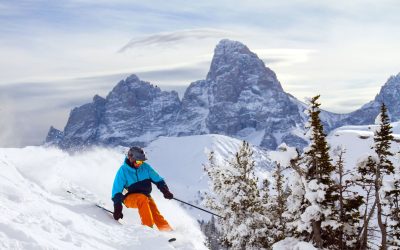 Man skiing, Grand Targhee, Teton, Wyoming, America, USA